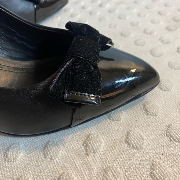 BROOKS BROTHERS Black Leather Spectator Pumps with Patent Leather Toe - Picture 9 of 16